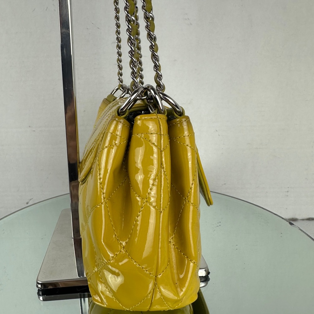 ❌SOLD IN BUNDLE❌CHANEL CC MINI PATENT LEATHER SHOULDER/CROSSBODY BAG - Picture 6 of 14
